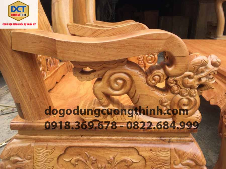 bàn ghe go do chạm nghê