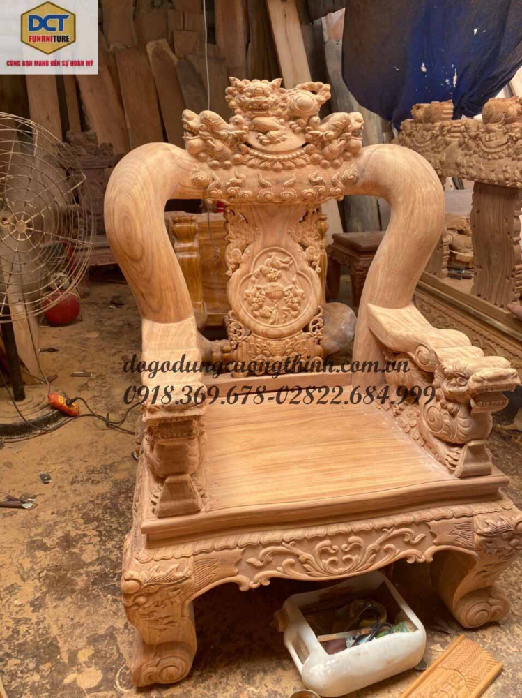 salon-phong-khach-chạm -nghe
