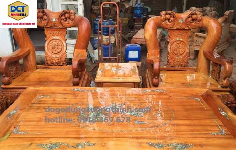 bàn ghế cẩn ốc