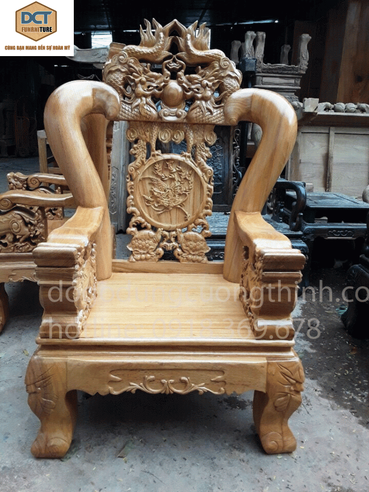 Gõ đỏ chạm Rồng chầu mặt nguyệt
