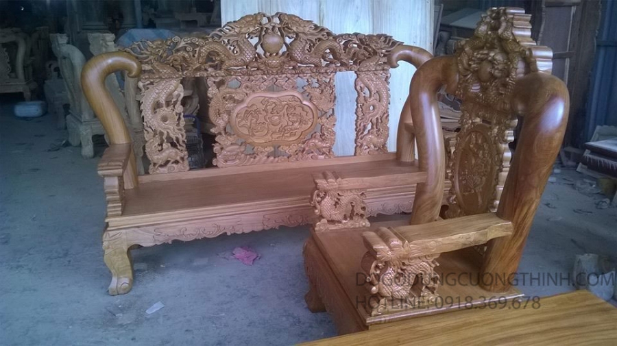 Gỏ đỏ tay 12 chạm Rồng