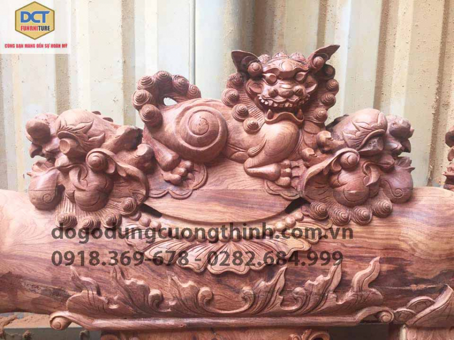 ban ghe chạm nghê sắc xảo