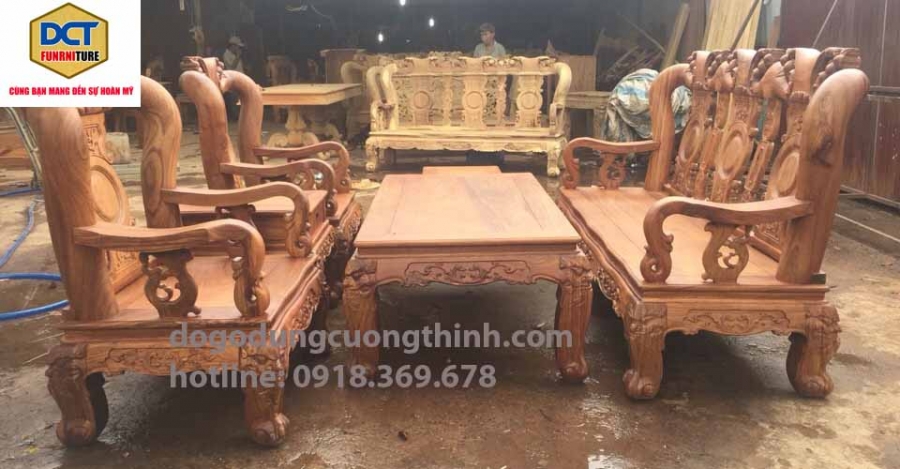 ban ghe huong
