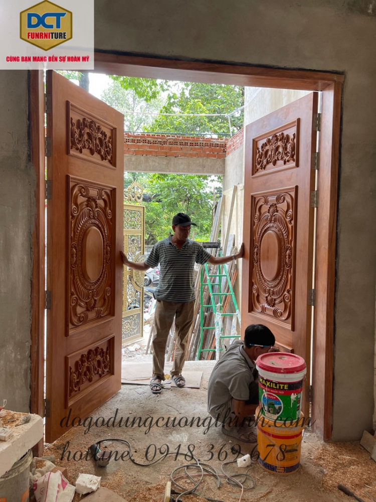 cửa đi hai cánh