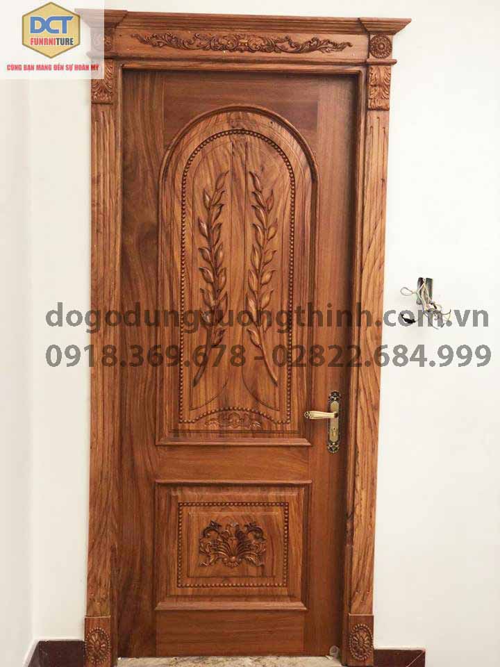 cánh cửa phòng