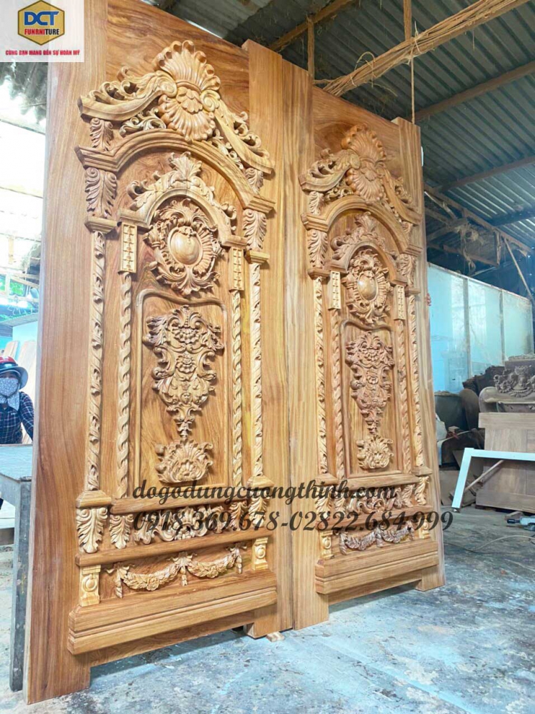 mau cua di 2 canh hoang gia co dien