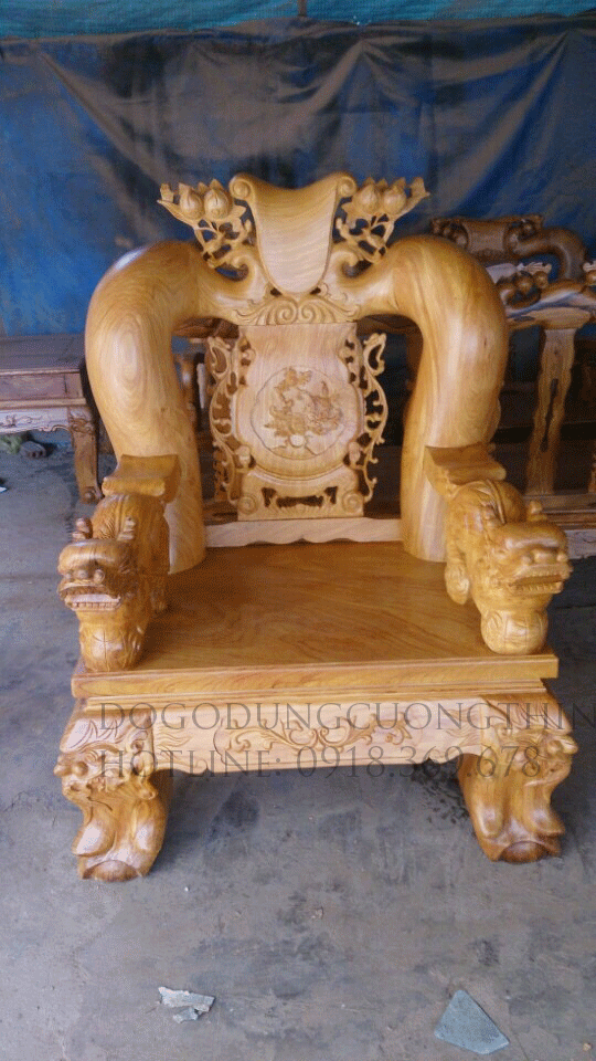 bàn ghế gỗ gõ đỏ khổng lồ