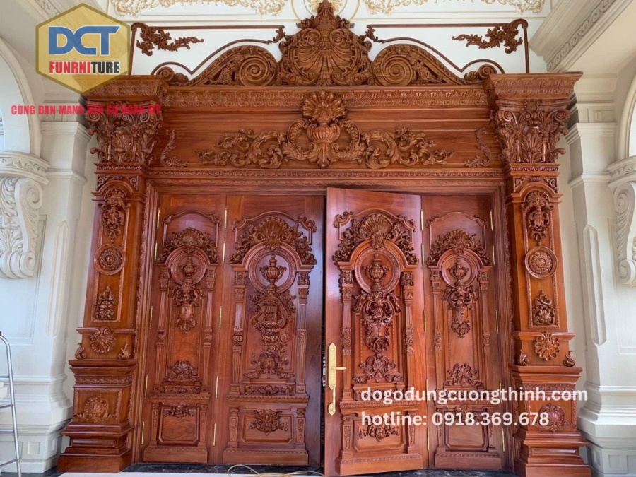 Bộ cửa chính cổ điển 4 cánh cổ điển cao cấp