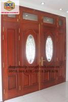 lam cua cam xe| cua go cam xe