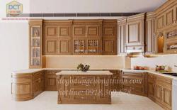 Mẫu tủ bếp gỗ gõ đỏ TB51 thiết kế kịch trần