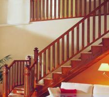 cầu thang cổ điển