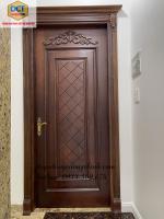 Mẫu cửa phòng ngủ đẹp thanh lịch