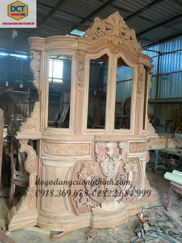 tu rươu co dien cao cap