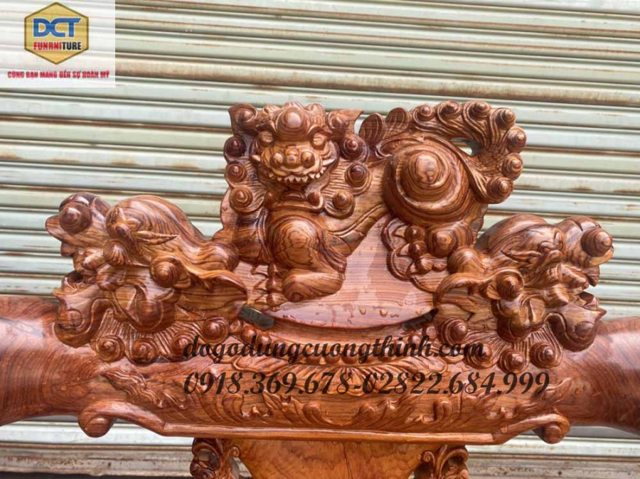 ban ghe cham nghe